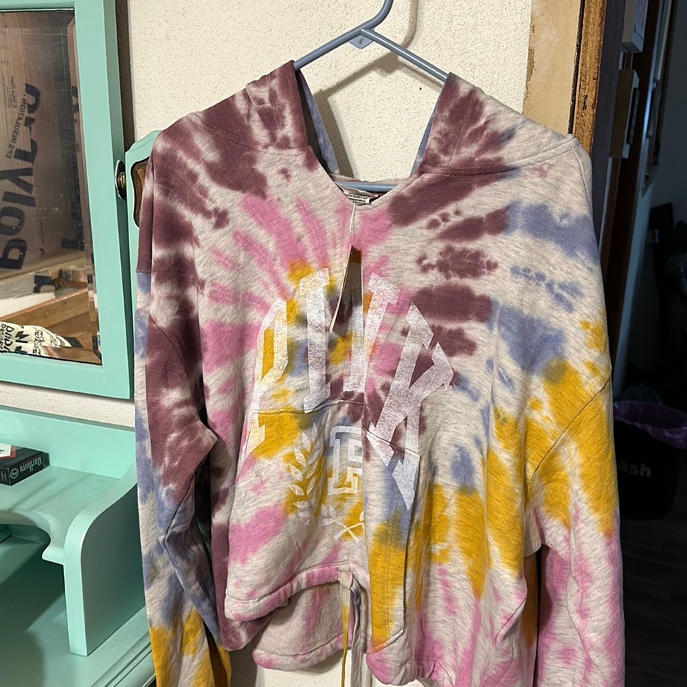 Pink women’s hoodie tie dye